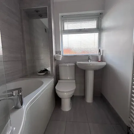 3 Bedroom From Nyaraló Bristol