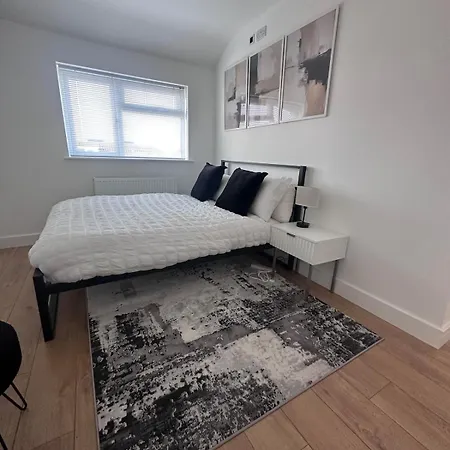 3 Bedroom From * Bristol