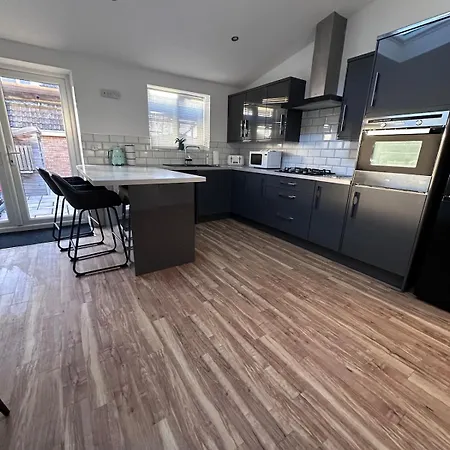 Nyaraló 3 Bedroom From Bristol