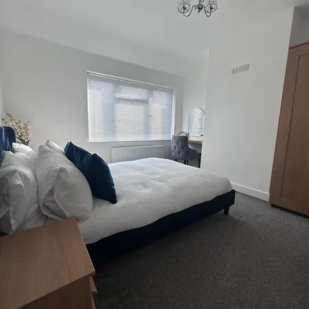 Nyaraló 3 Bedroom From Bristol